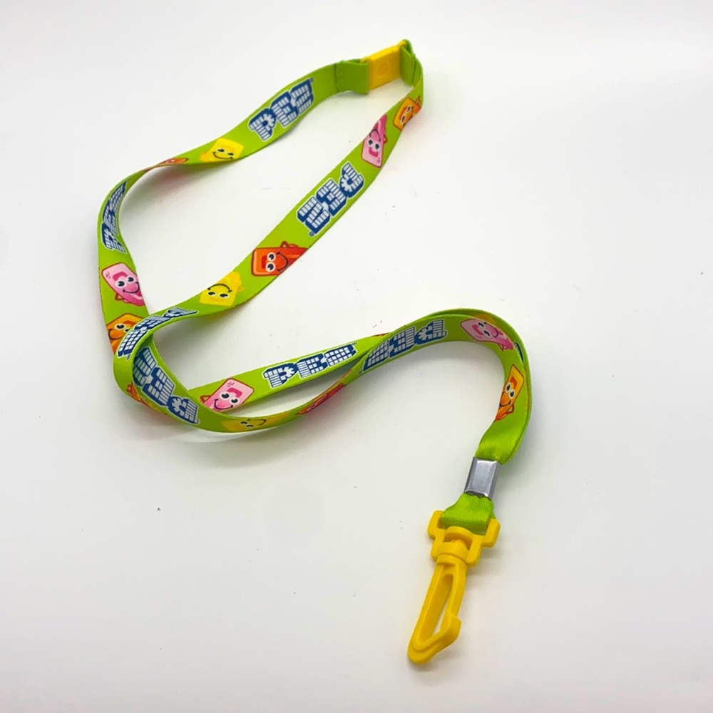 Pez lanyard